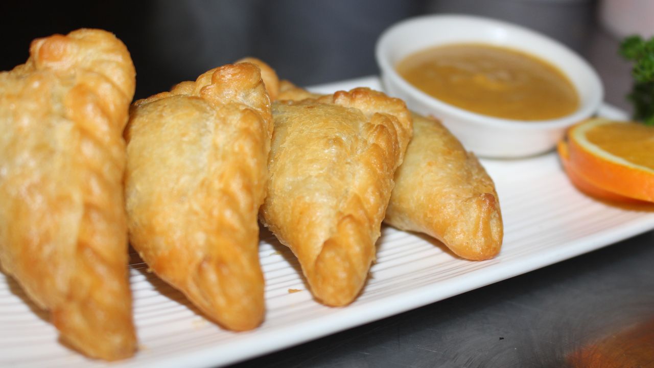Curry Puffs (4)