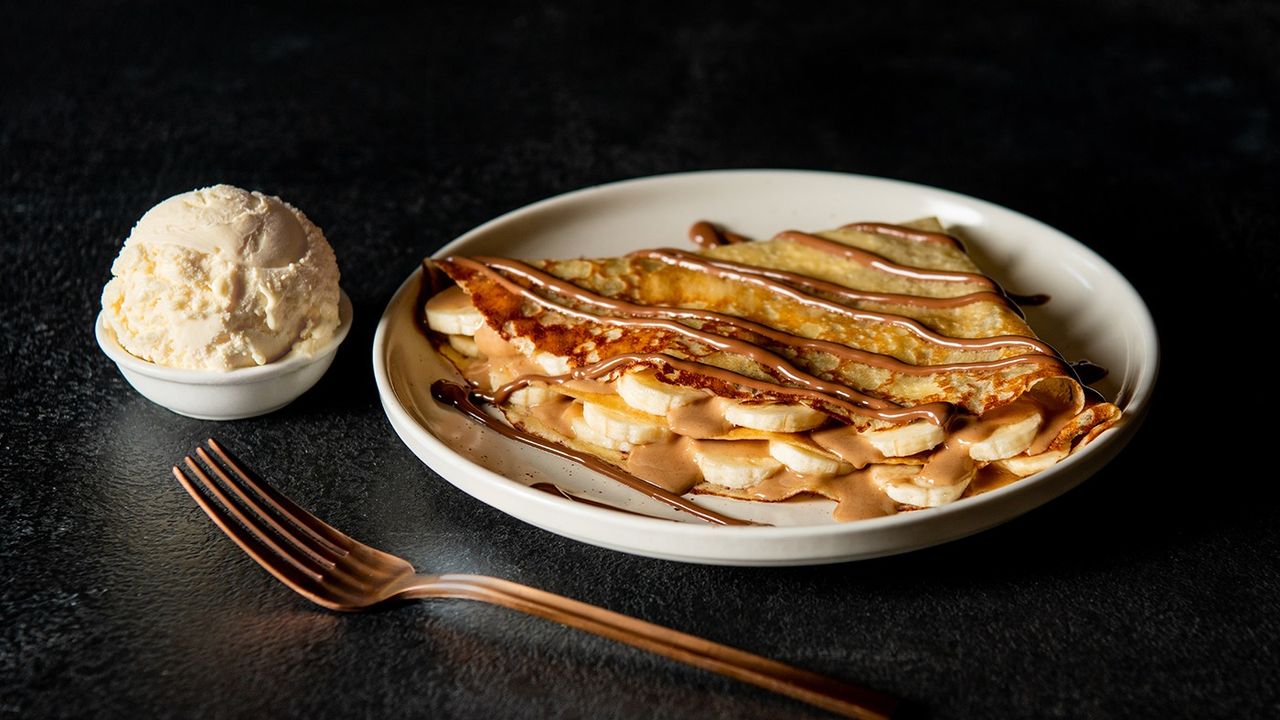 Banana Praline Crepe (N)