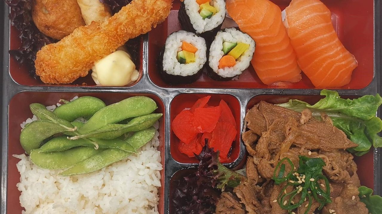E06. SUKIYAKI BEEF BENTO