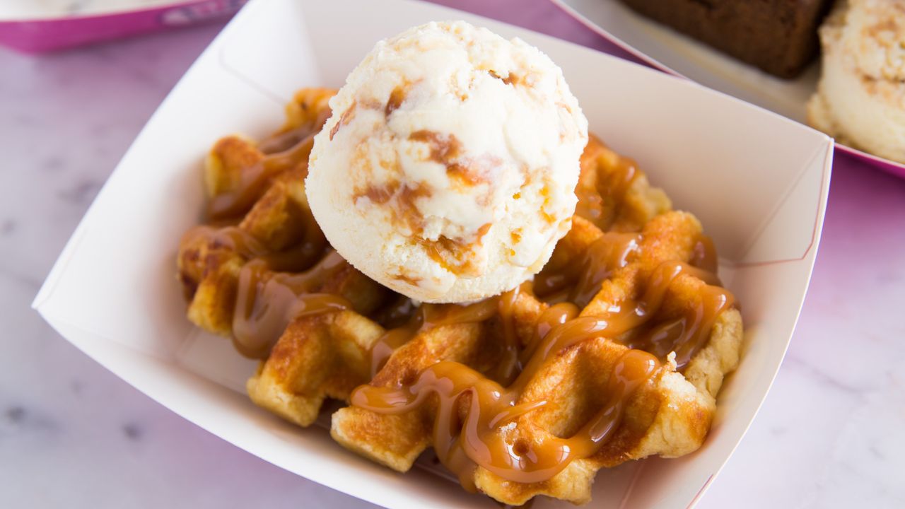 Classic Belgian Waffle (1 Scoop)