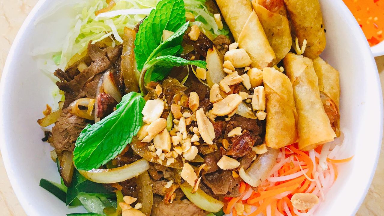 Stir-fry Beef and Spring Roll Vermicelli