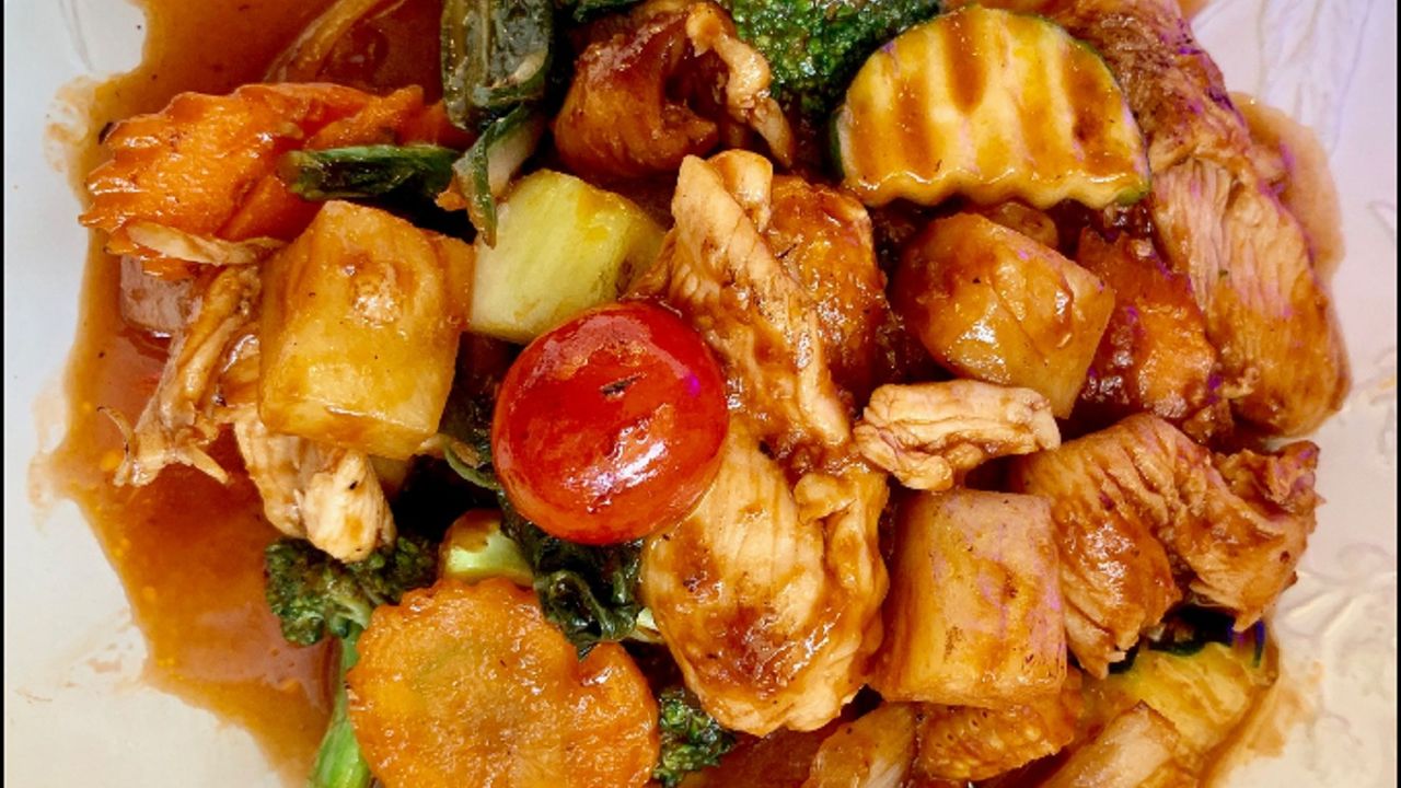 Pad Preow Waan (sweet & Sour)