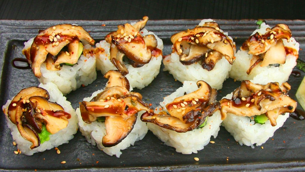 Shiitake Mushroom Roll - 8 Pieces