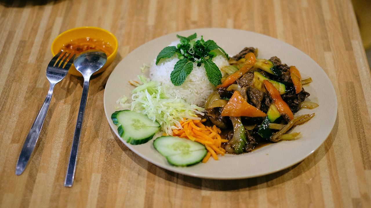 Chicken Stir-Fry with Steam Rice