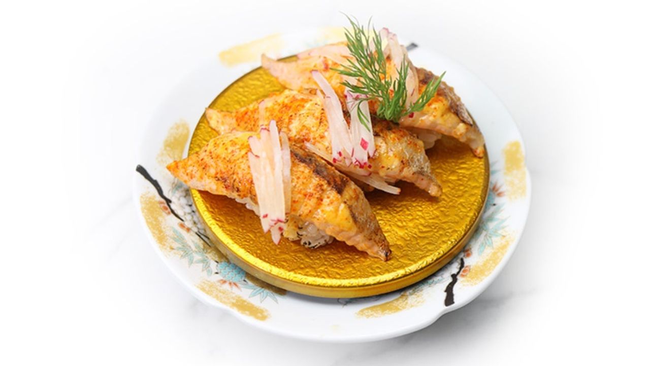 Grilled Spicy Salmon Nigiri