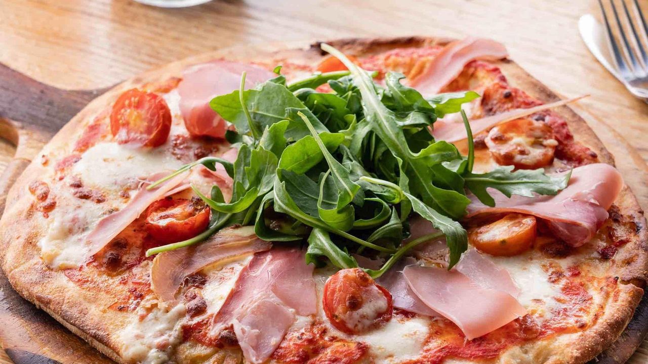 Prosciutto and Gorgonzola Pizza