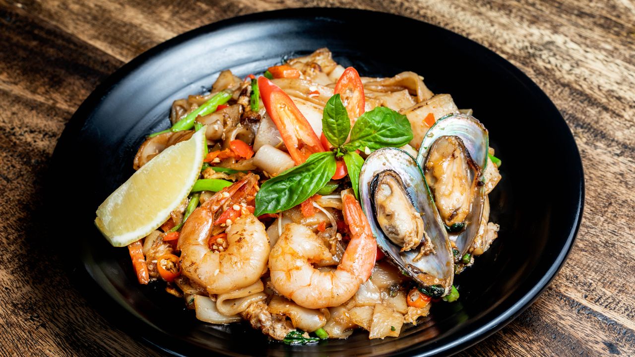 Thai Chilli & Basil Noodle (Pad Kee Mao) (GF) (Vegan)