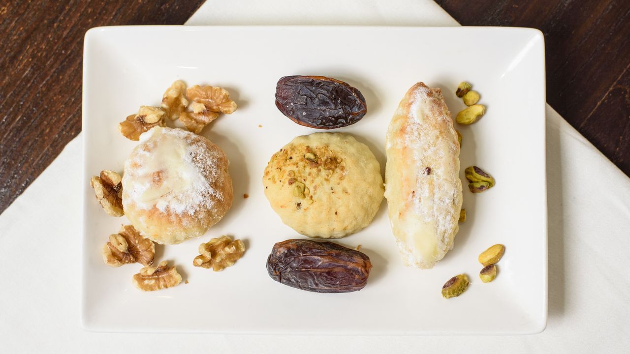 Mamoul with Pistachio