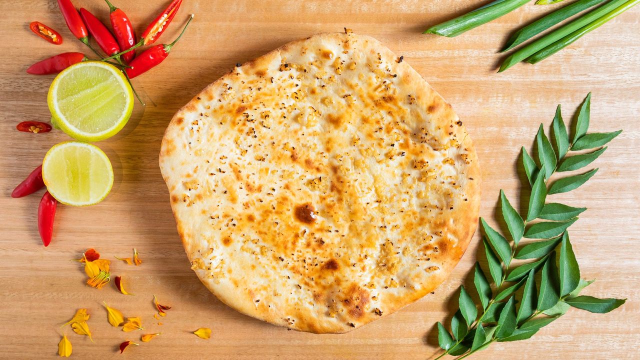 Cheese & Garlic Naan