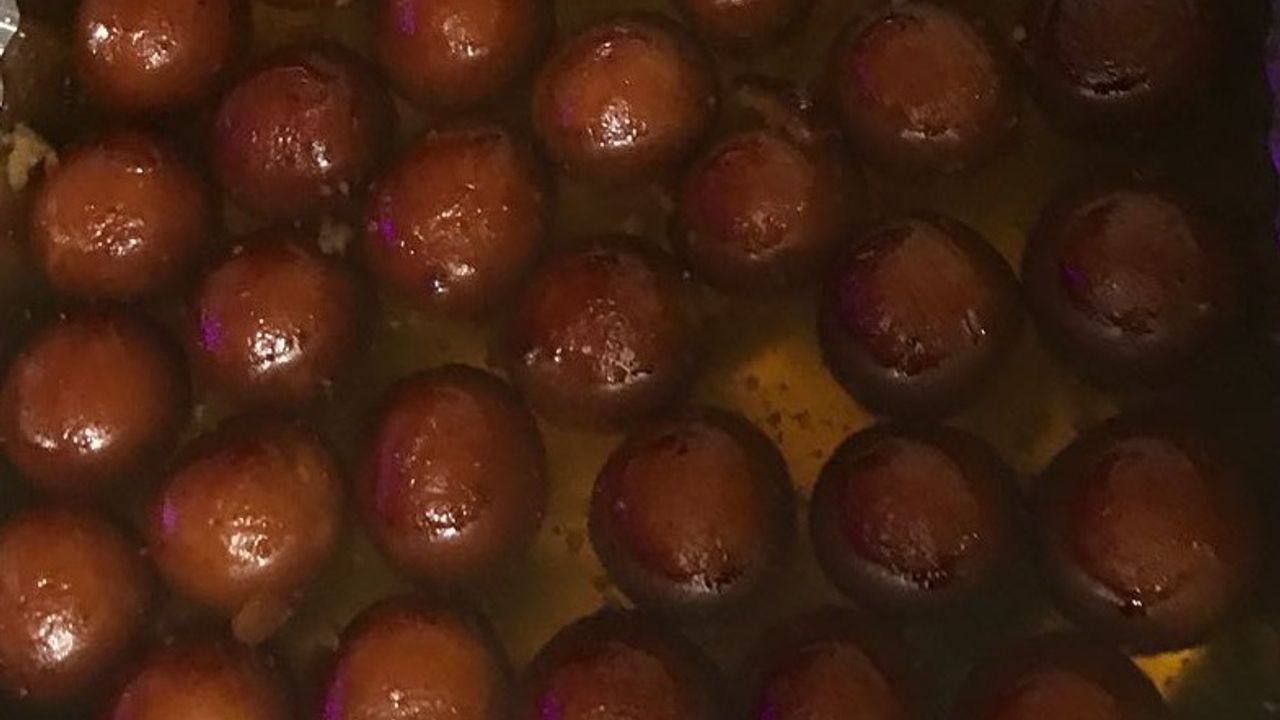 Gulab Jamun (2 Pc)