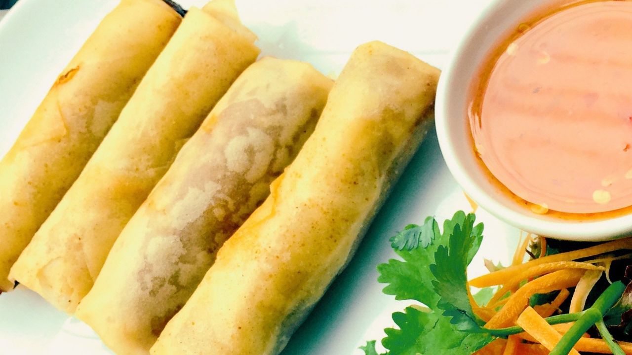 Spring Roll (1 each)