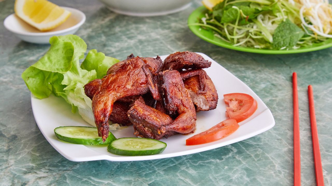 Roast Quail (Chim Cut Chien Don)