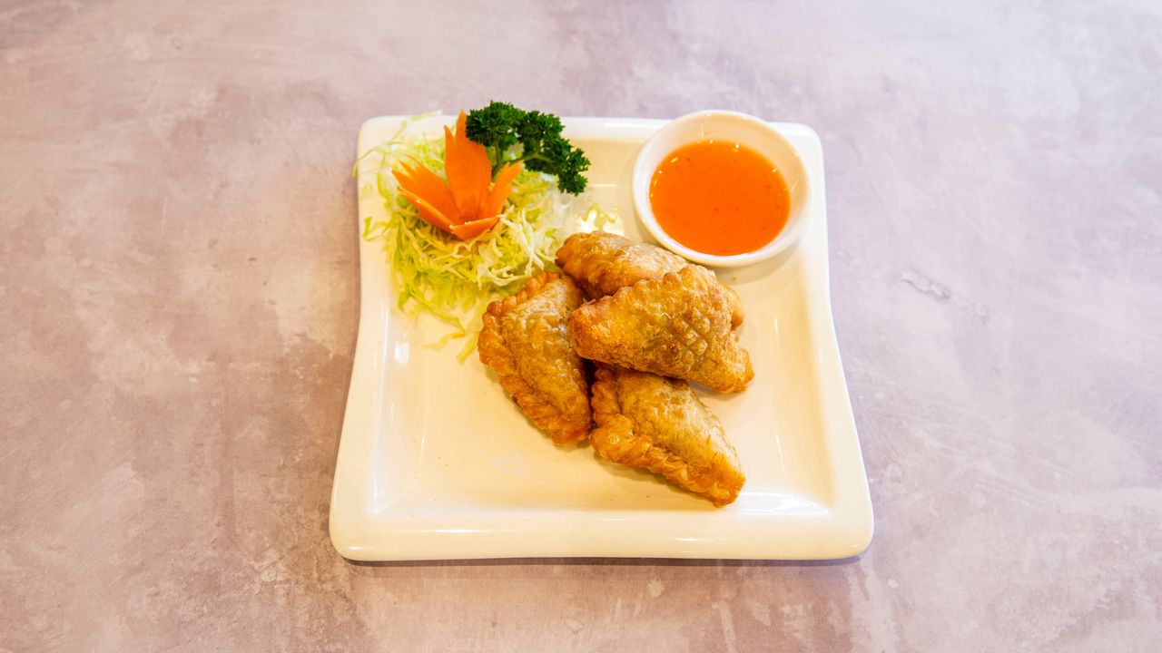 Curry Puffs (4 Pieces)