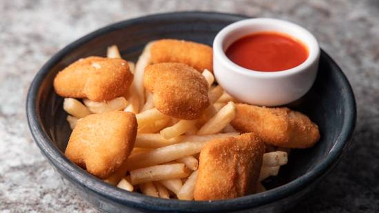 Chicken Nuggets With Fries