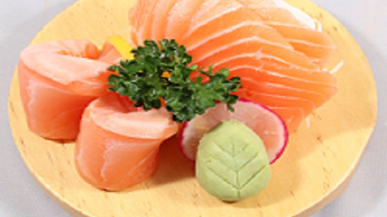 Salmon Sashimi (4 Pcs)