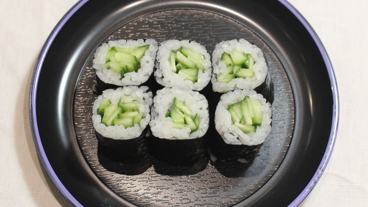 Cucumber babay roll