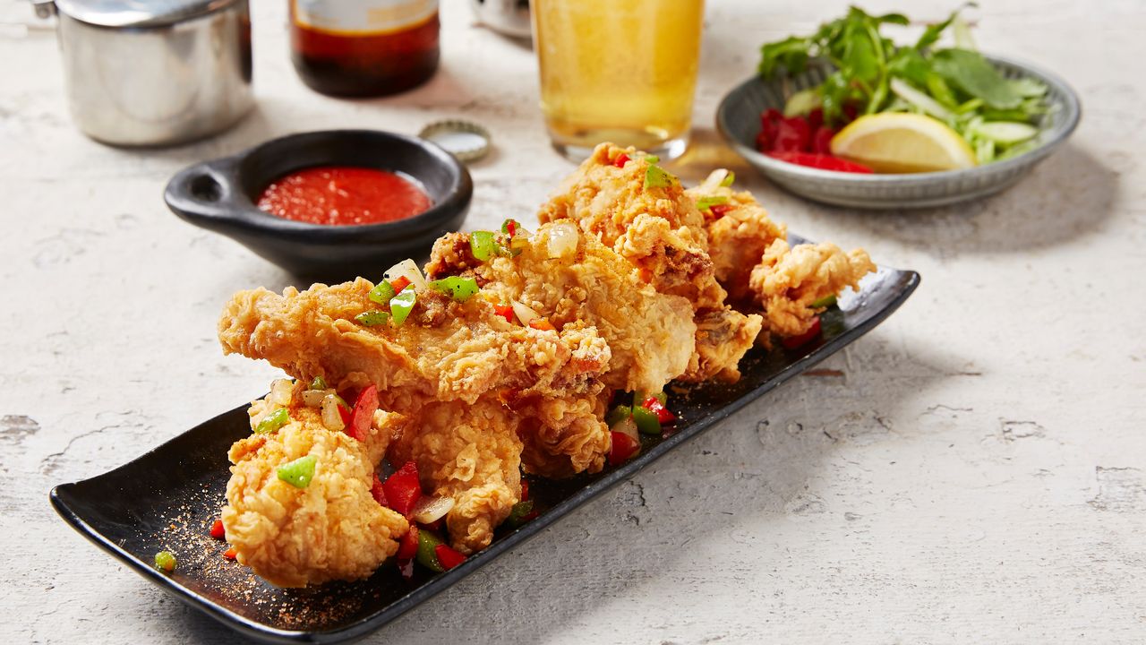 S8. Salt & Pepper Chicken Ribs / Gà Rang Muối