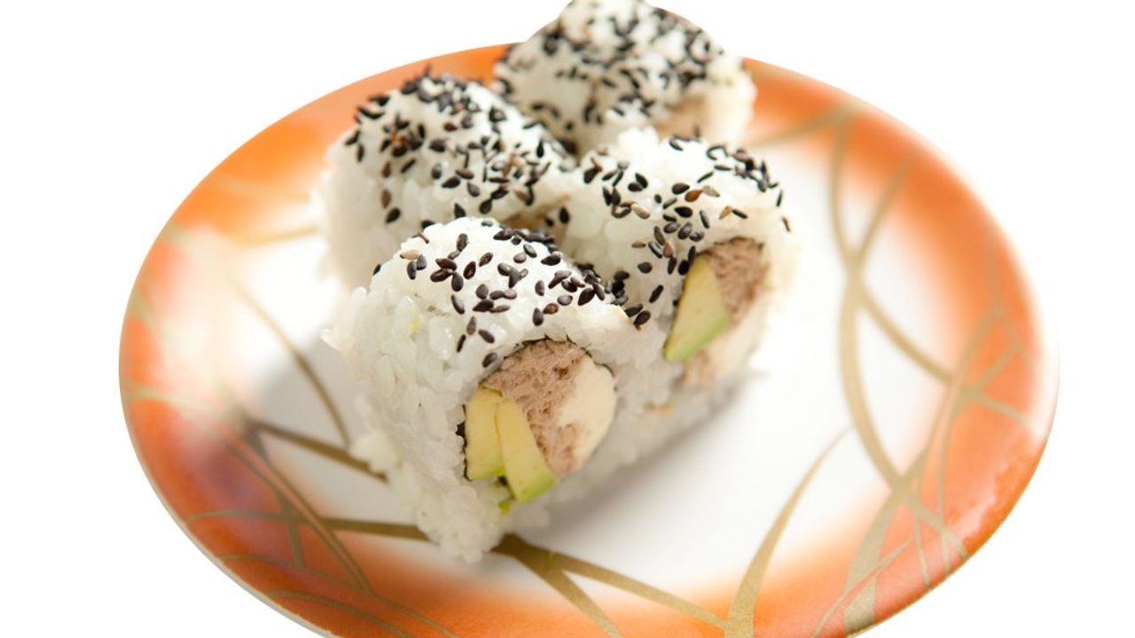 Cooked Tuna, Cream Cheese And Avocado Roll