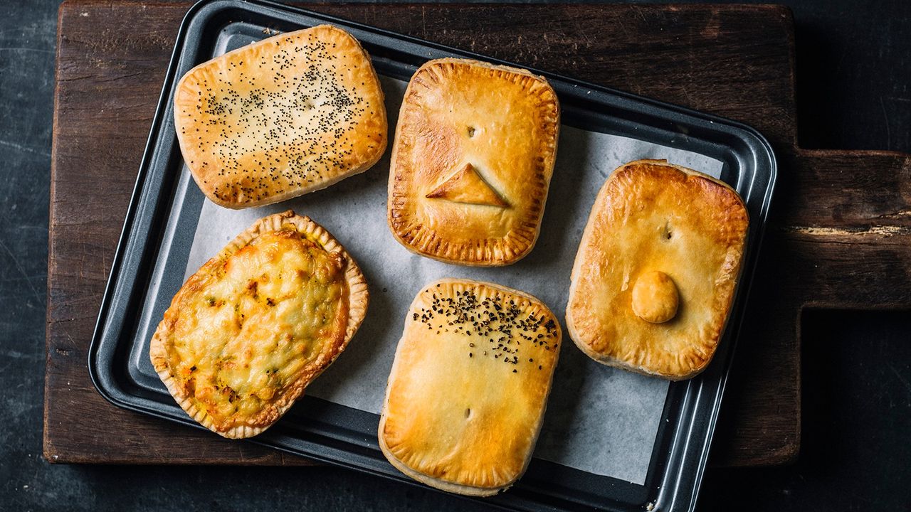 Take Home Dinner Deal (Choose Any 5 Pies) - Heat at Home