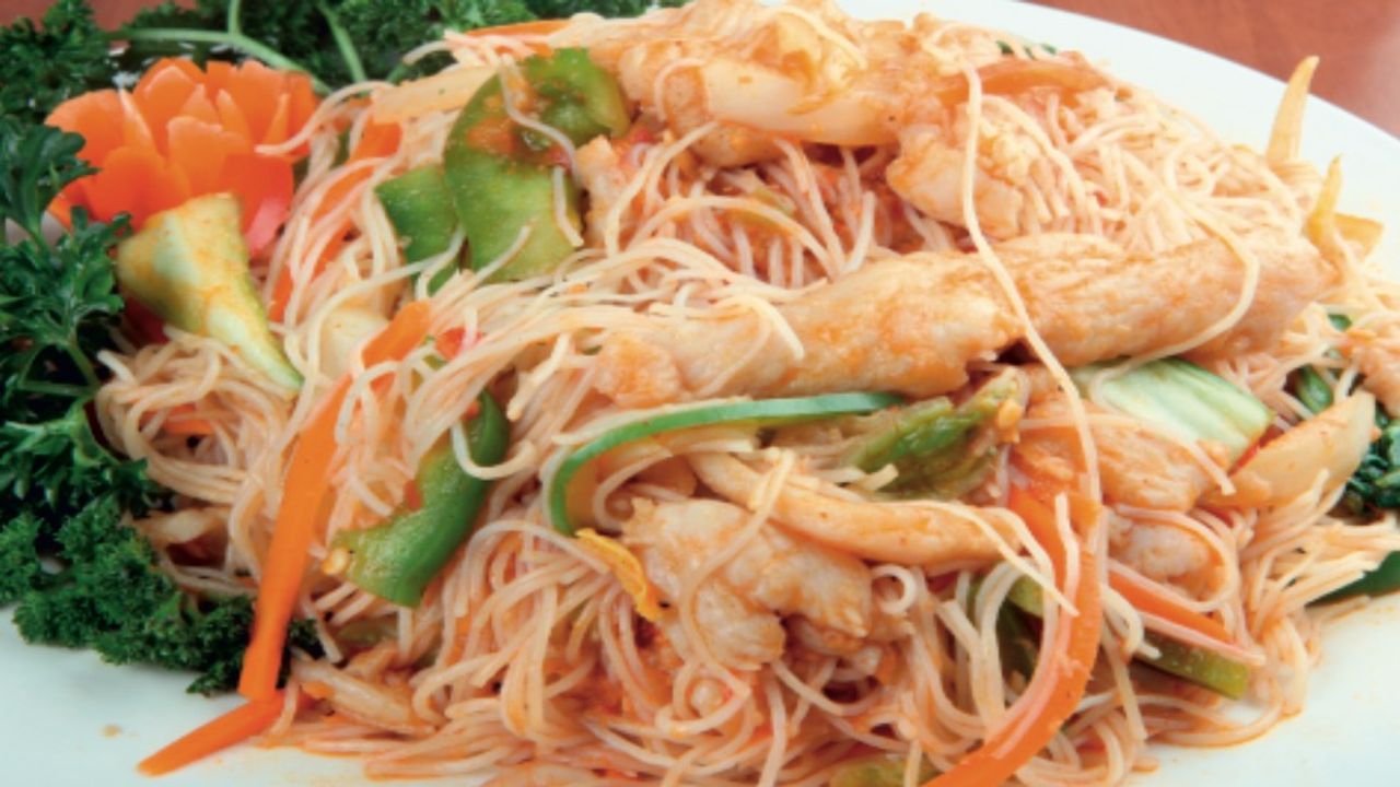 8. Sambal Chicken Noodles