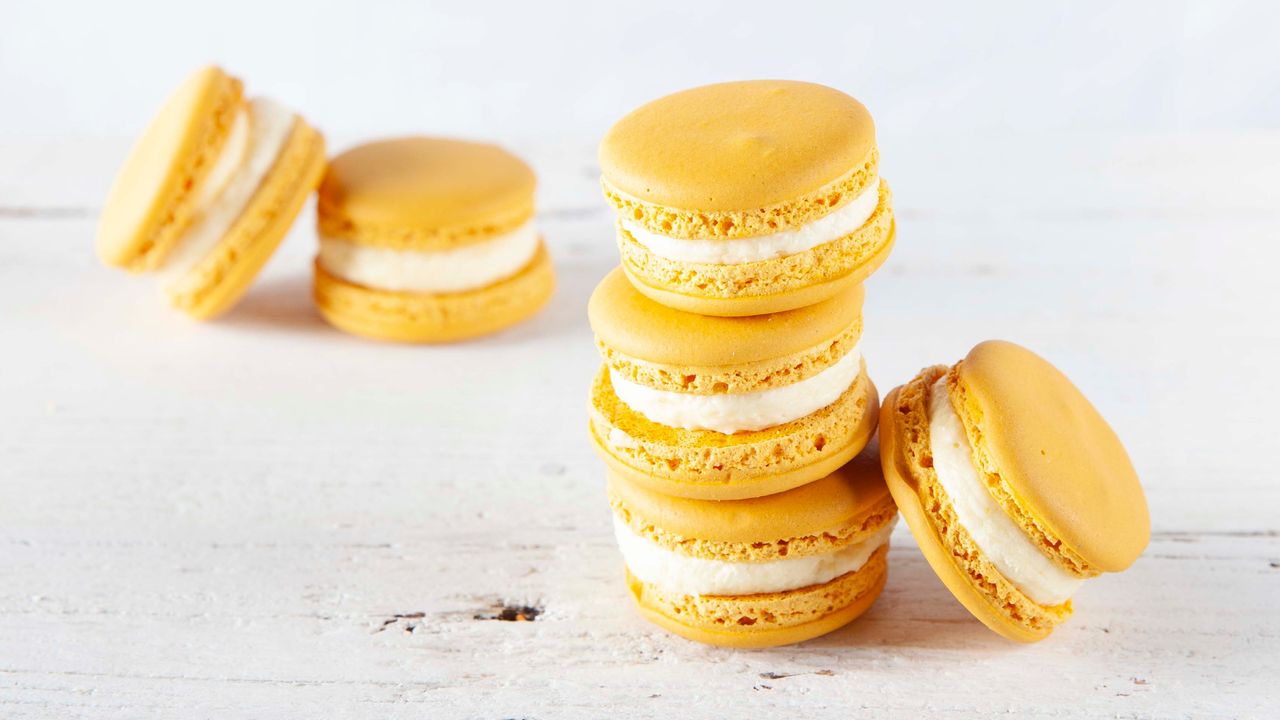 Pina Colada Macaron (GF)