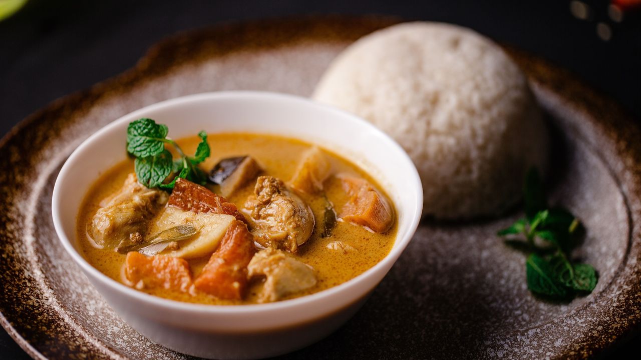 Chicken Curry with Rice (Cơm Cà Ri Gà)