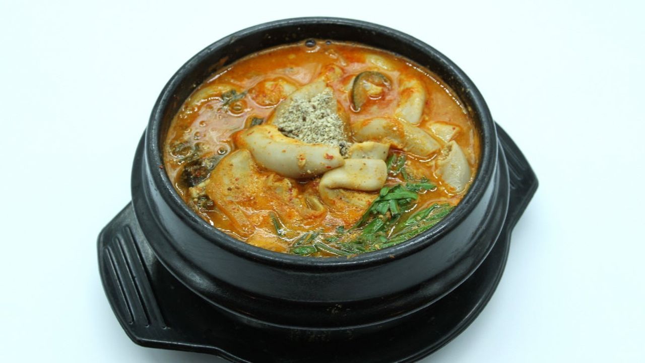 Beef Intestine Clay Pot Soup