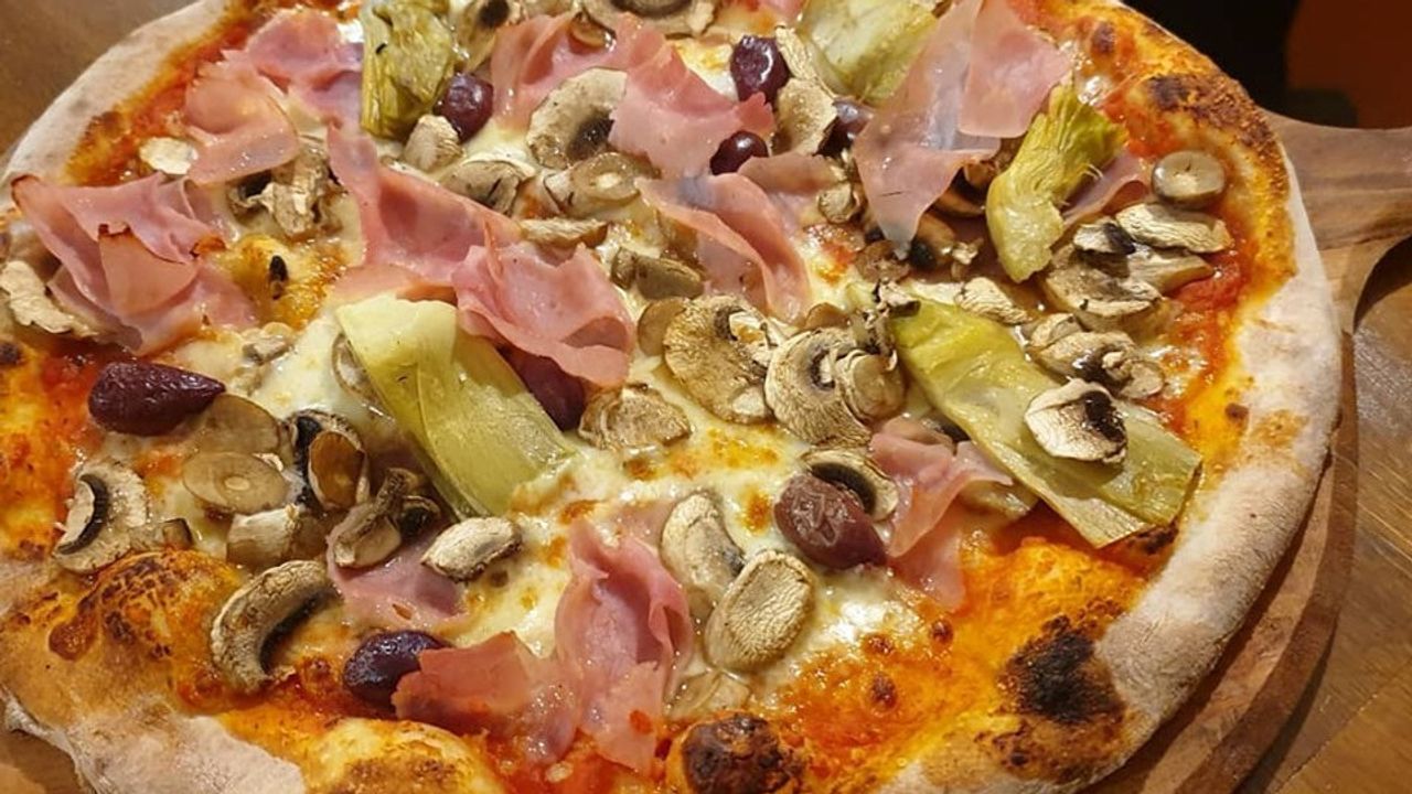 Capricciosa Pizza