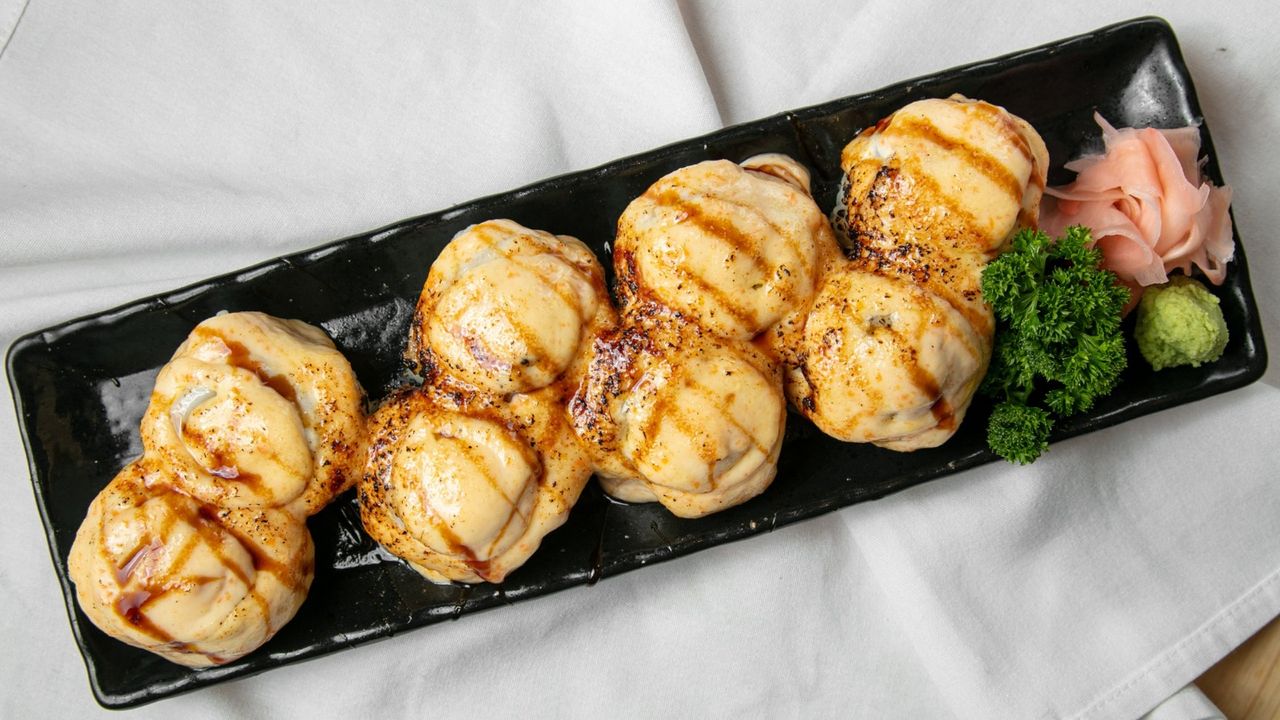 Volcano Scallop Roll