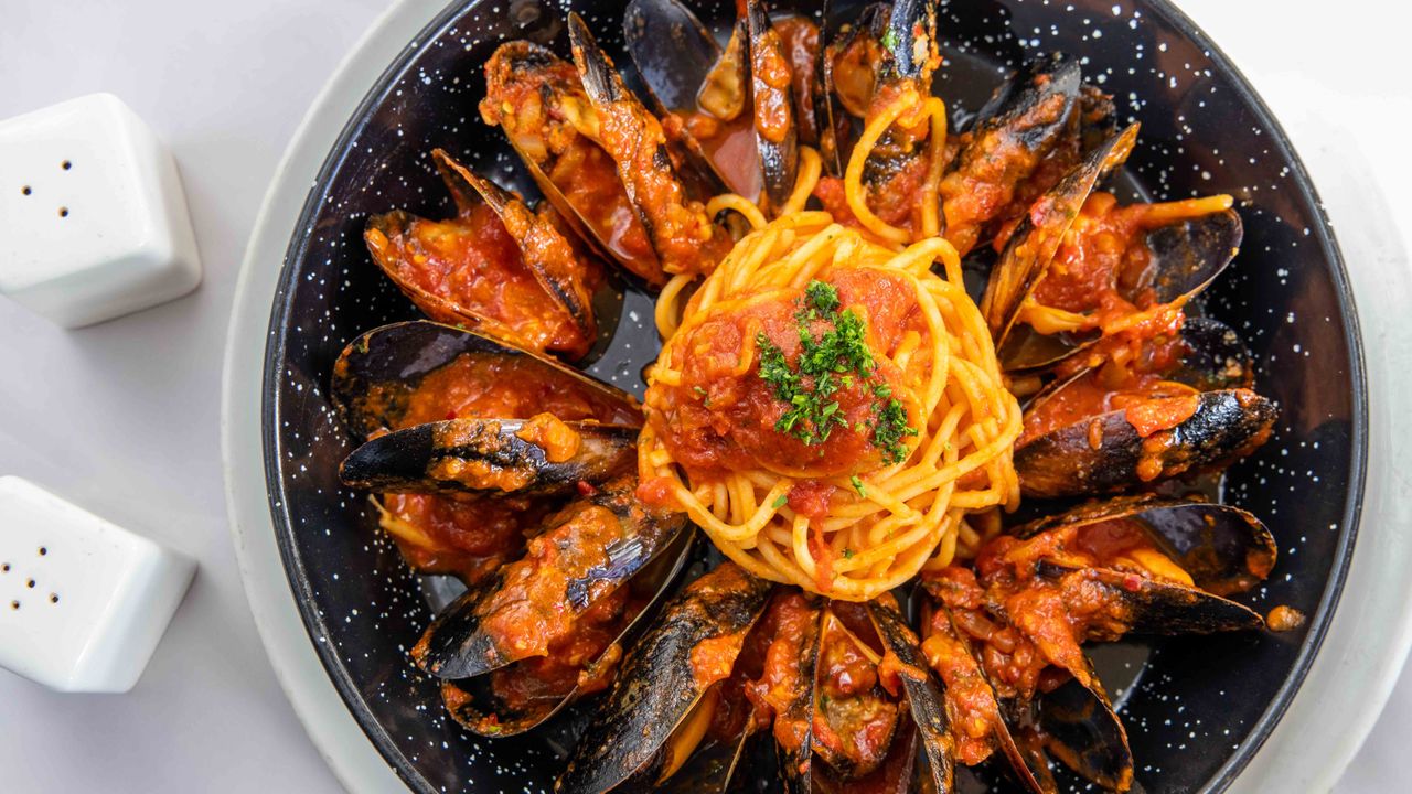 Linguini Mussels or Vongole