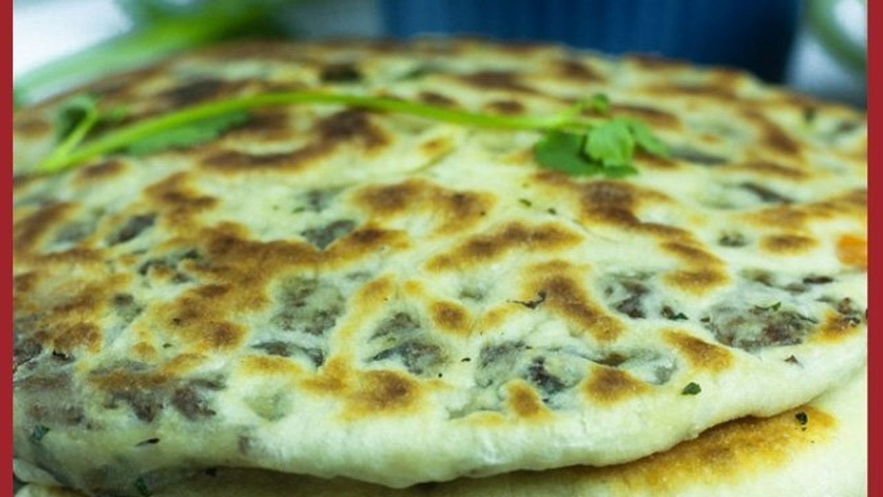 Keema & Cheese Naan