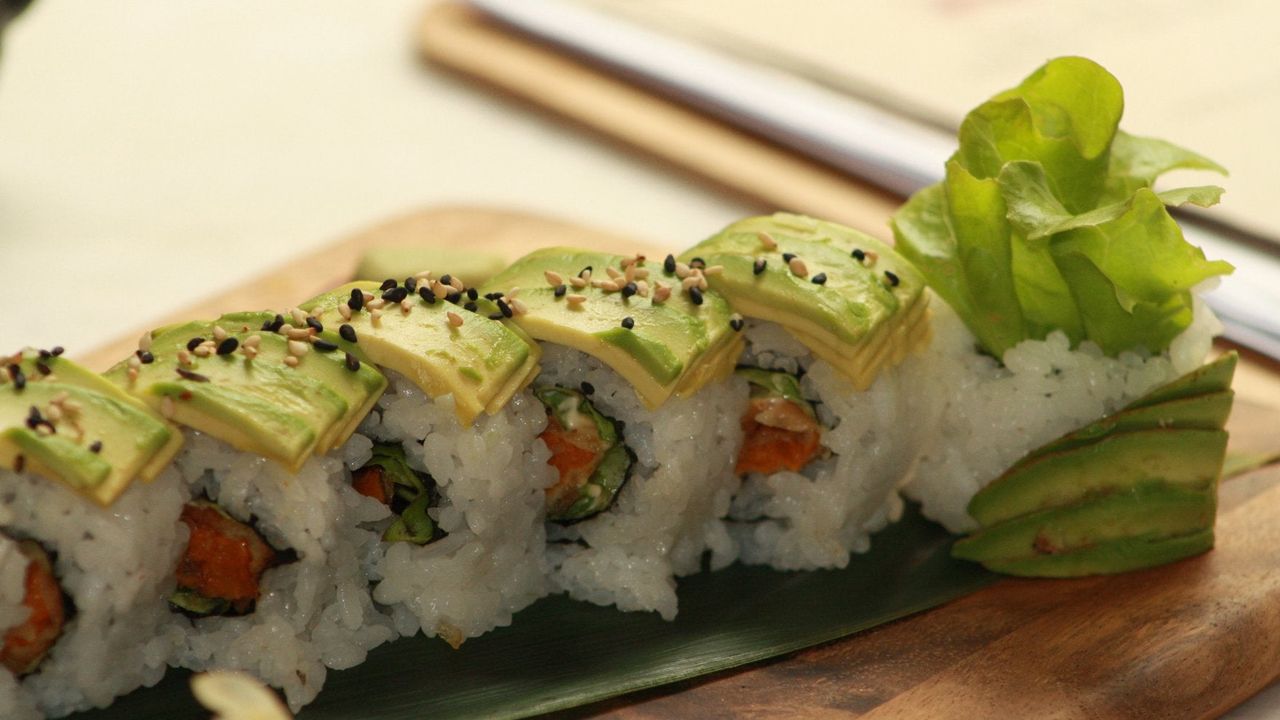 Caterpillar Roll (8 Pieces)