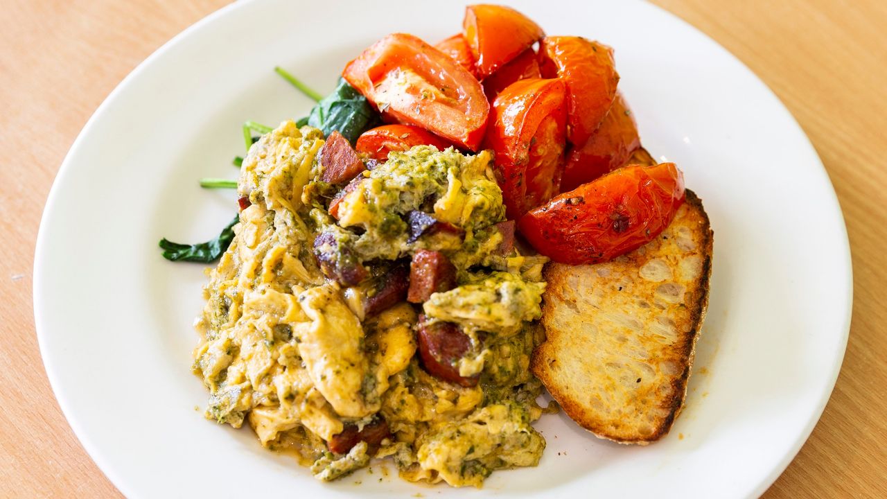Pesto Scrambled Eggs