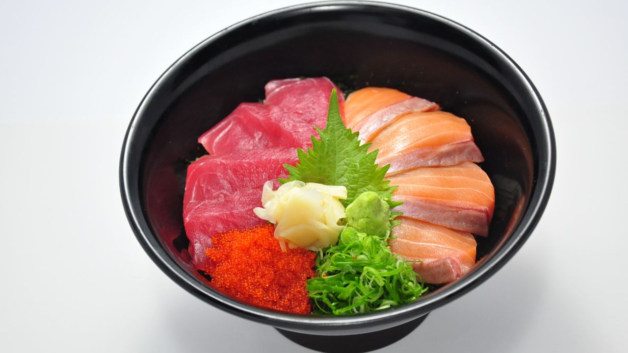 Fresh Tuna & Salmon