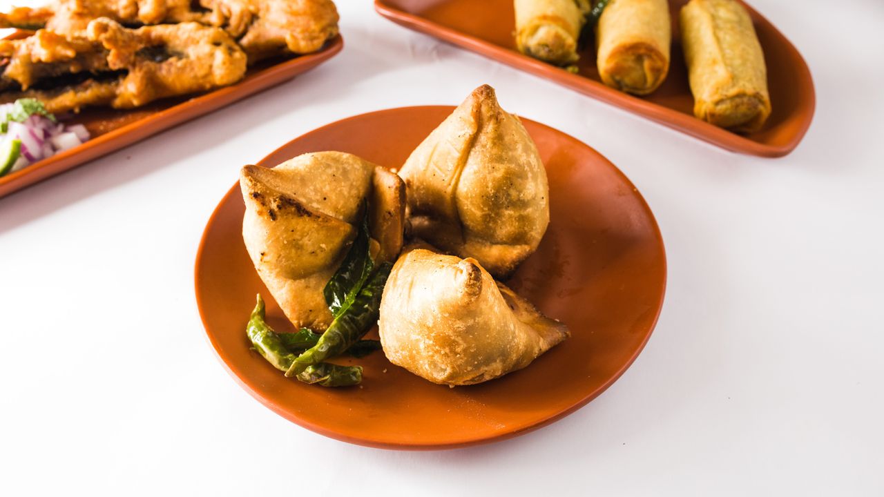 Veg Samosa (V)