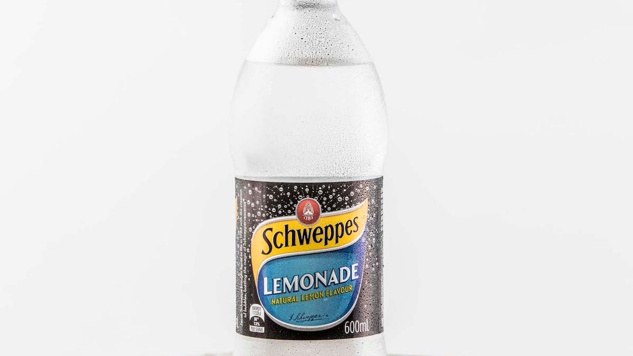 Schweppes Lemonade 600ml