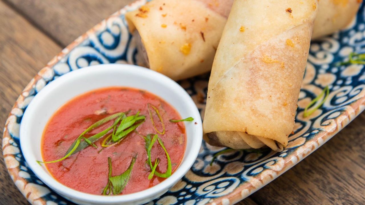 Cheeseburger Spring Rolls (2 Pieces)