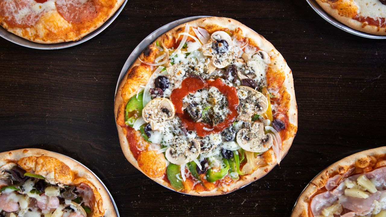 Vegetarian Pizza (V) (Medium)