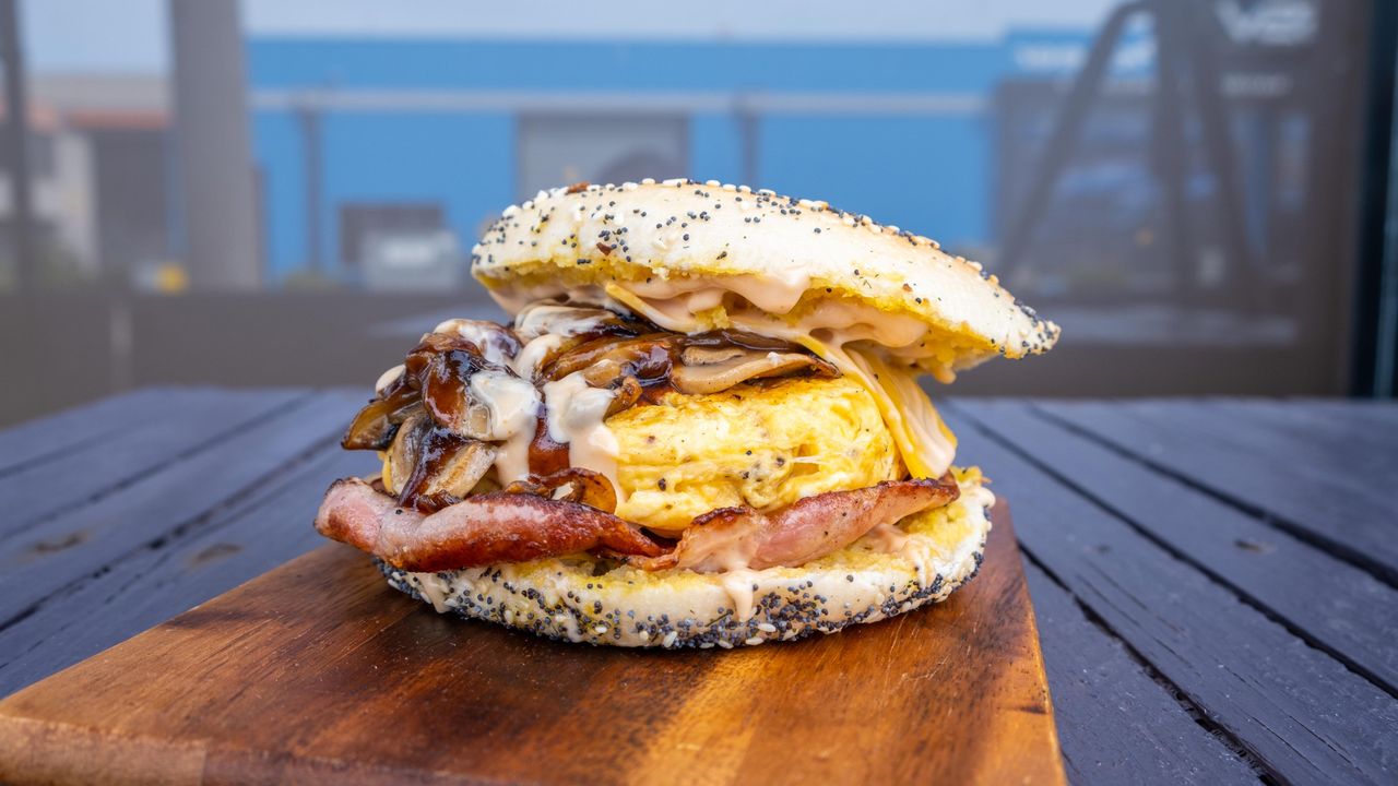 Scrambled Egg & Bacon Deluxe