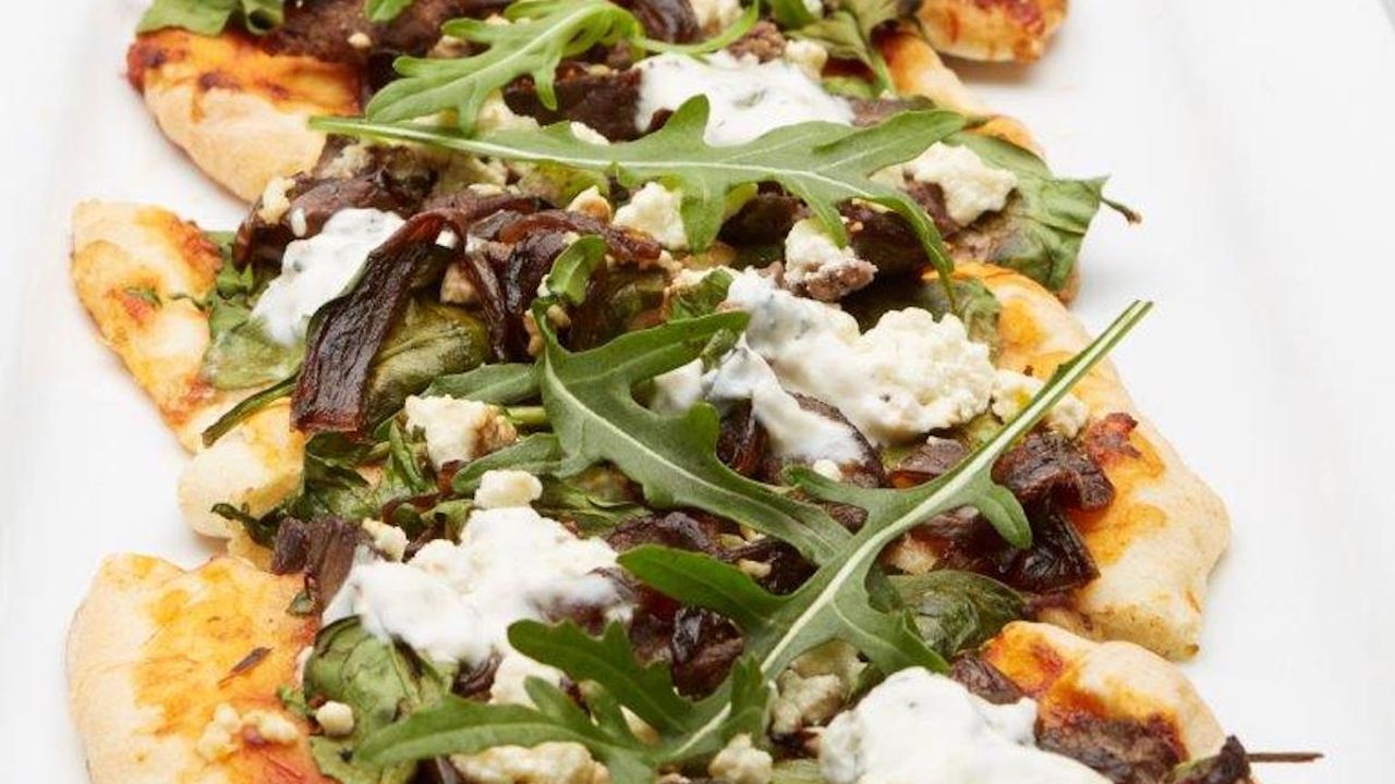 Roast Lamb, Caramelised Onion, Spinach & Fetta with Yoghurt Raita Pizza