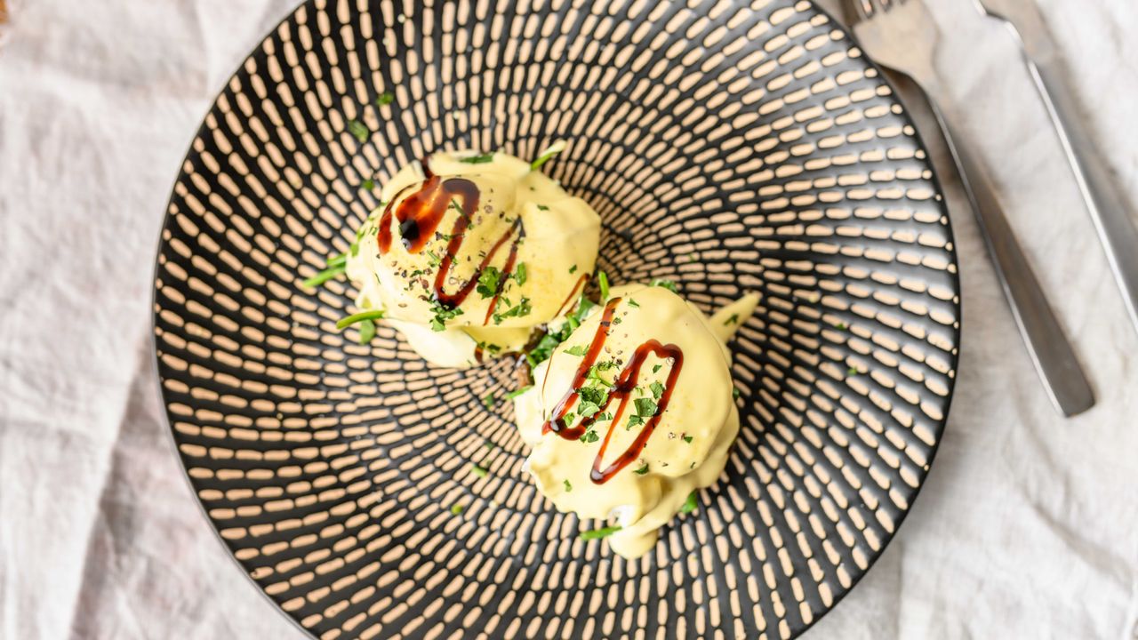 Field Mushroom Benedict