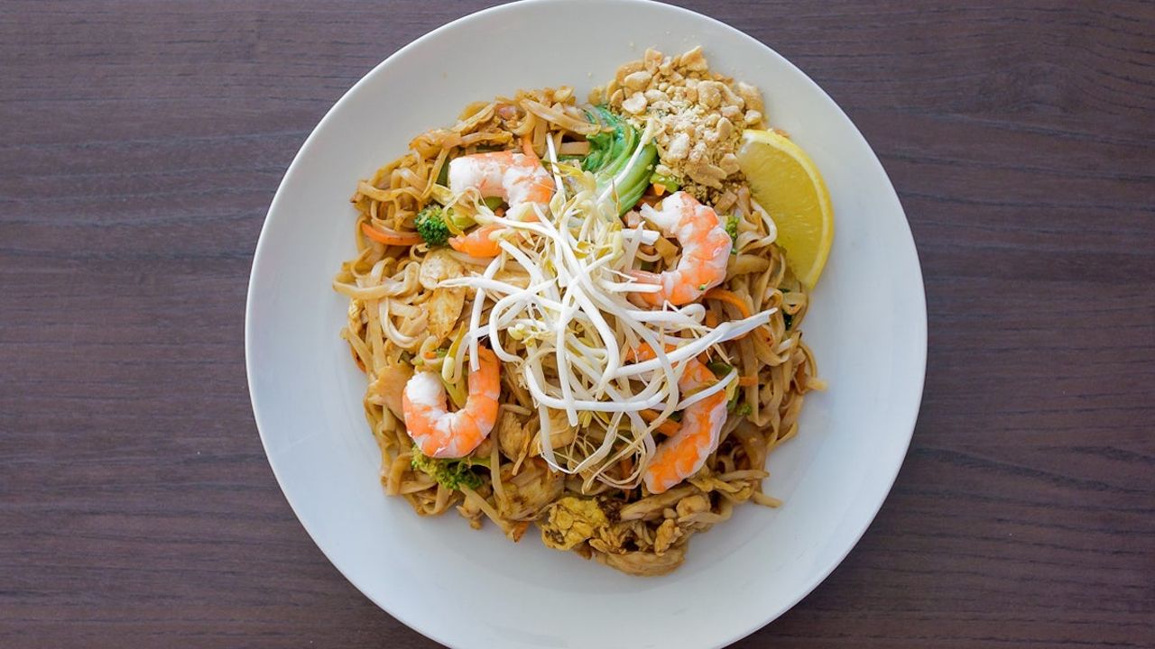 Pad Thai Box (Medium)