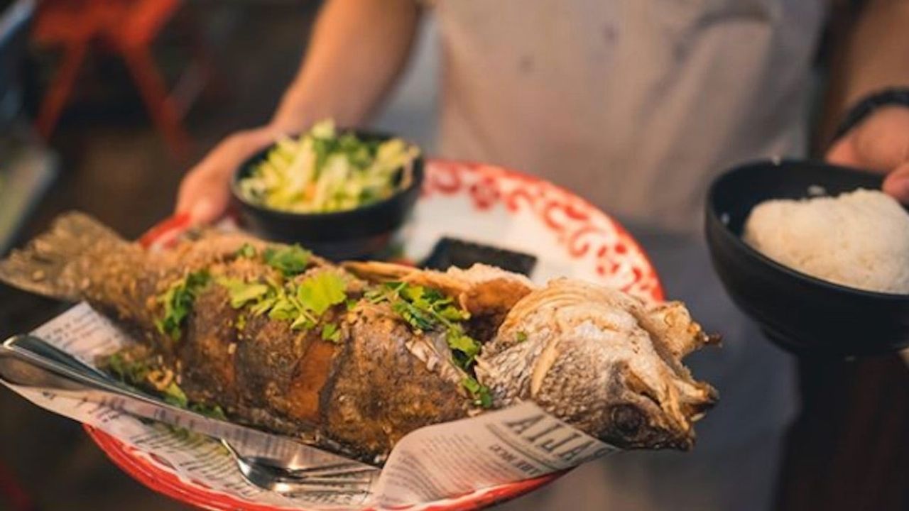 Crispy Whole Barramundi Mango Salad