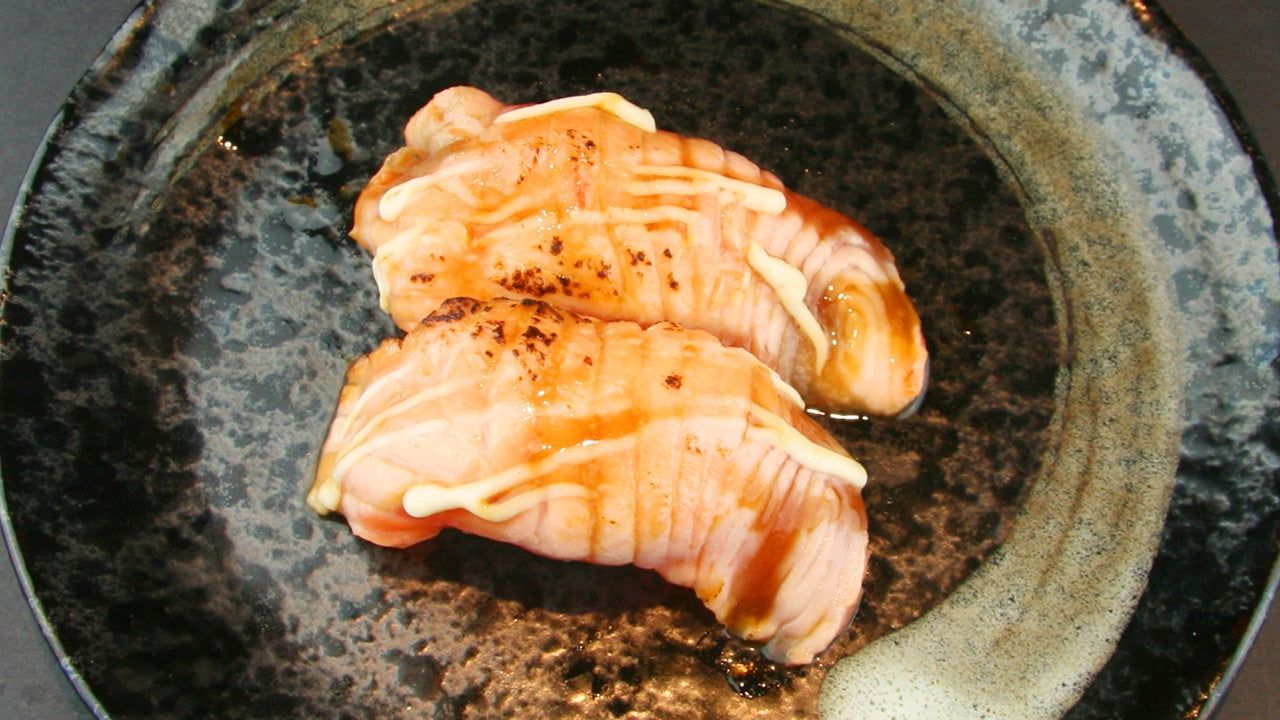 Seared Salmon Nigiri - 4 Pieces