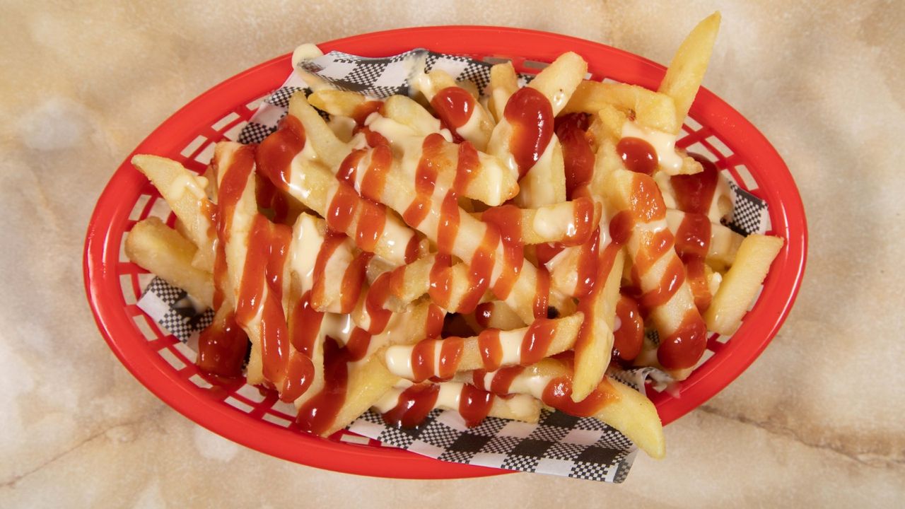 Peri peri cheese fries
