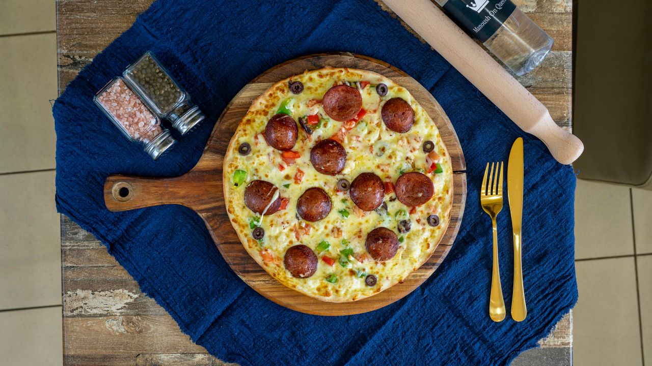 Sujuk & Veggies with Cheese