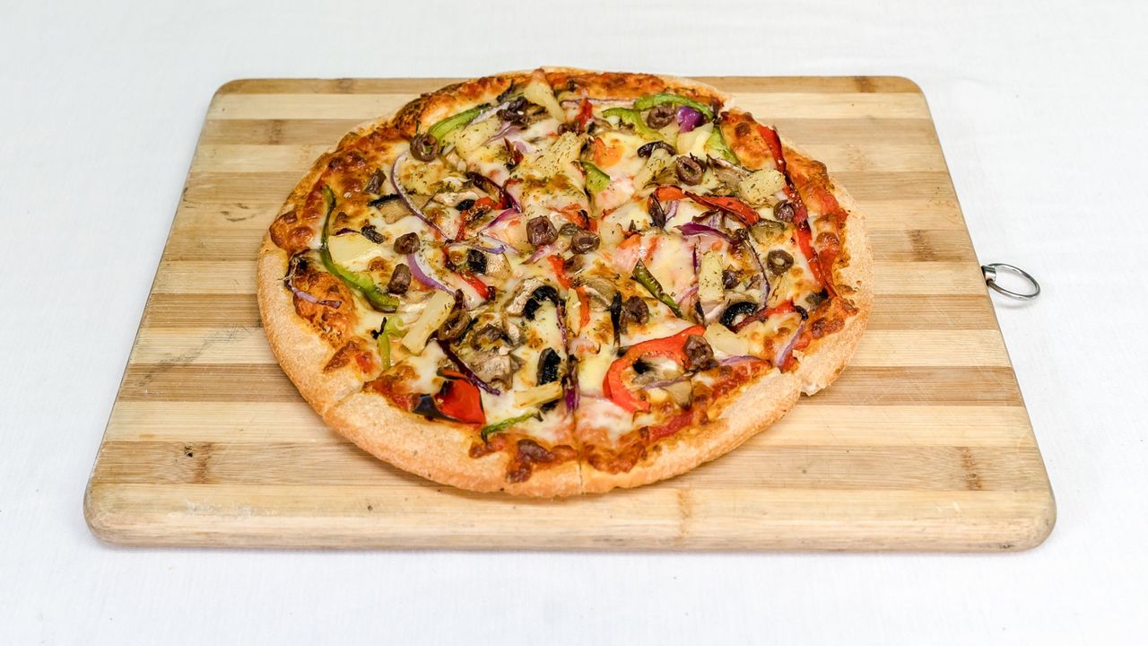 Vegetarian (V)