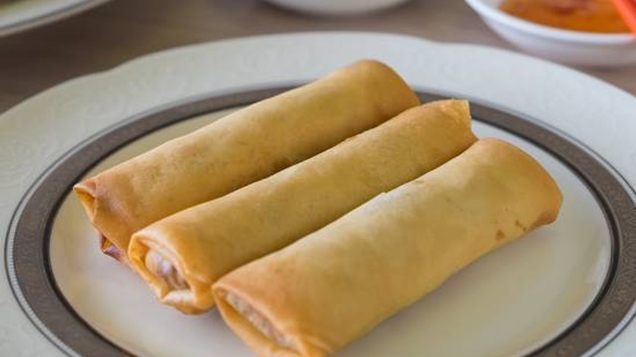 E2. House Made Crispy Pork Spring Rolls