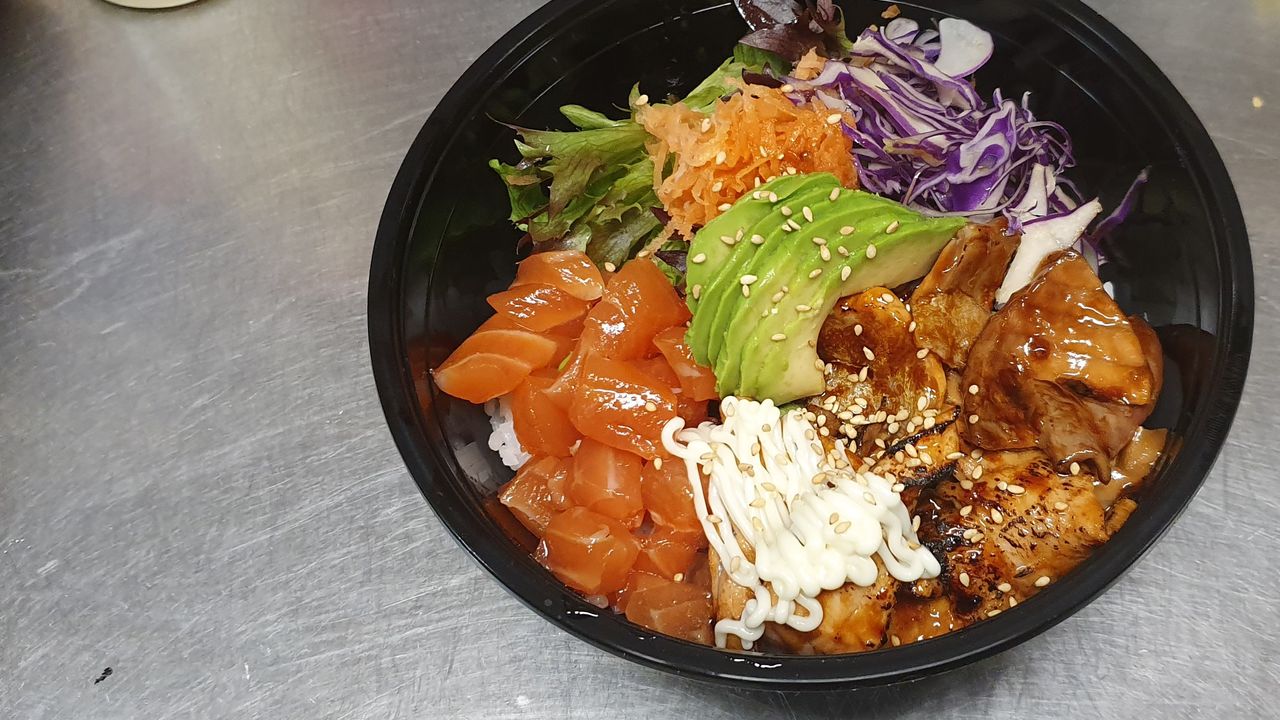 Grilled & Fresh Salmon Donburi