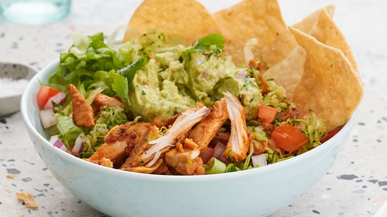Chipotle Chicken & Guac Bowl